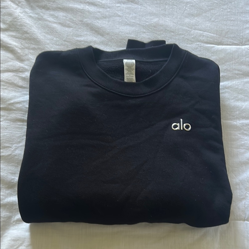 ALO Yoga Black Accolade Crew Neck Pullover